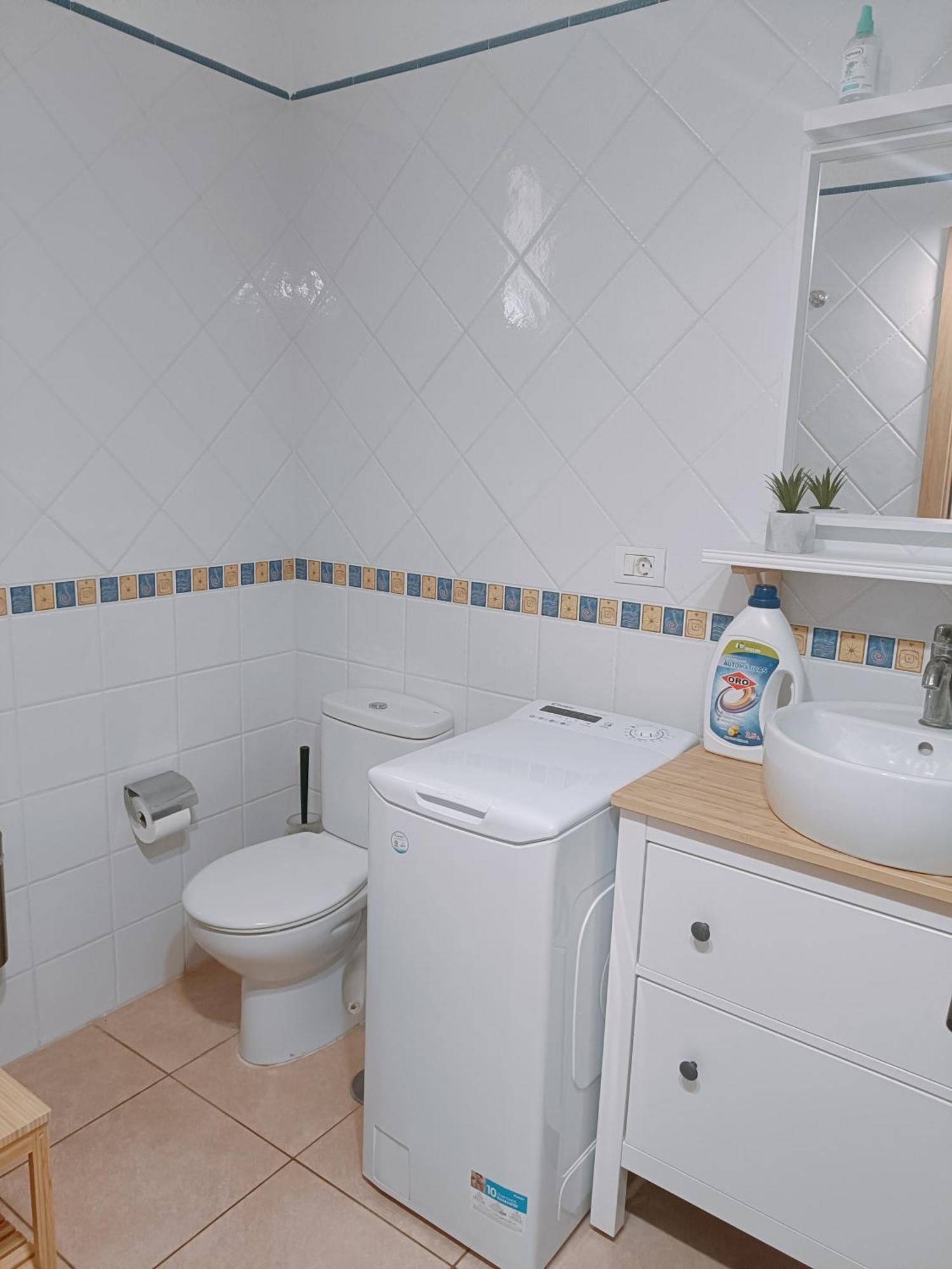 Greatly Located Apartment With Heated Pool, Los Cristianos Los Cristianos  Esterno foto