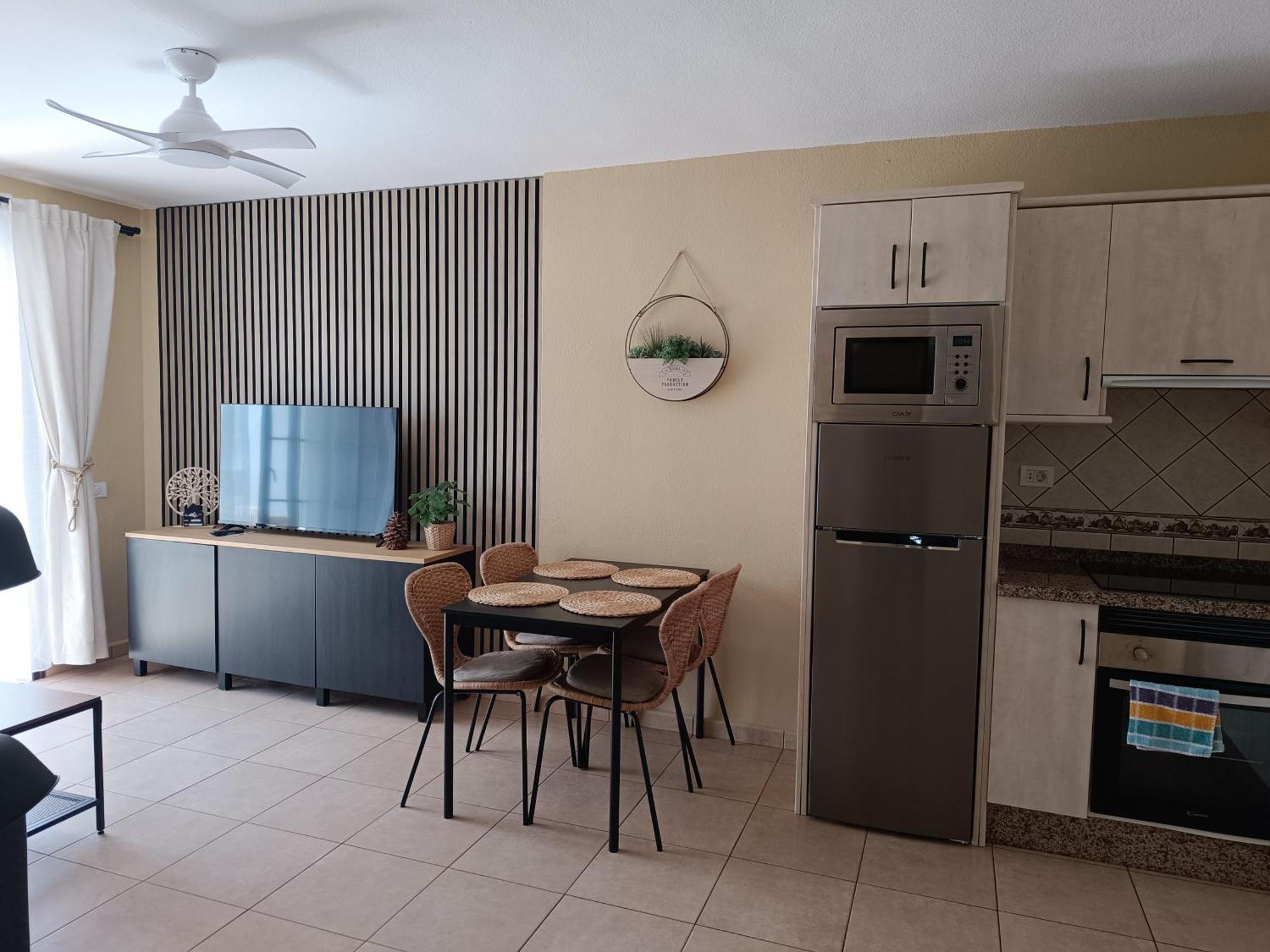 Greatly Located Apartment With Heated Pool, Los Cristianos Los Cristianos  Esterno foto